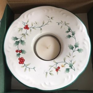 Pfaltzgraff Winterberry Tea Light Holder